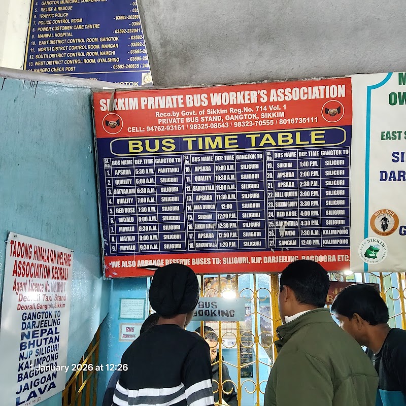 Siliguri taxi stand - Siliguri taxi stand 8J94+MHX Stand Omi Hotel, Deorali Rd, Deorali Bazar, Gangtok, Sikkim 737102, India
