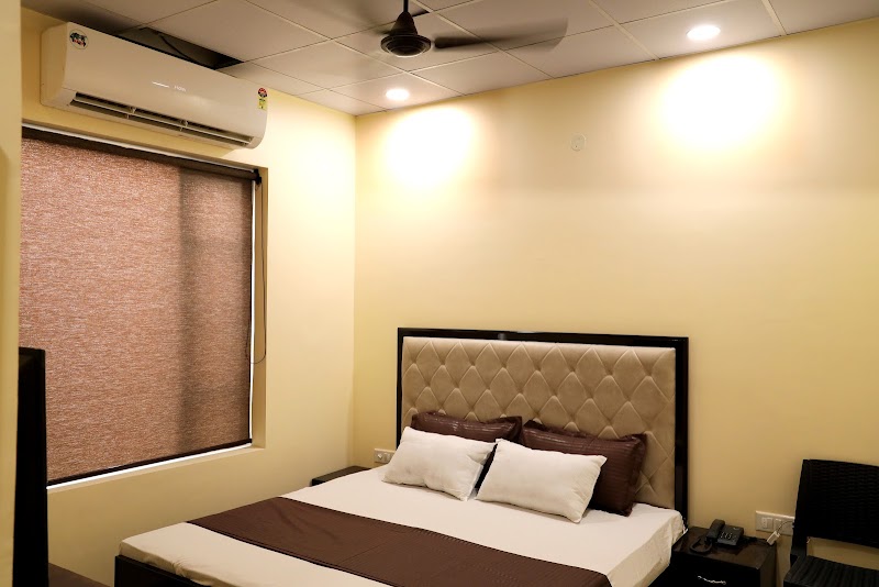 OYO Flagship Hotel Townhouse - OYO Flagship Hotel Townhouse NM 1, near SAIN DASS SCHOOL GROUND, Gopal Nagar, Jalandhar, Punjab 144008, India
