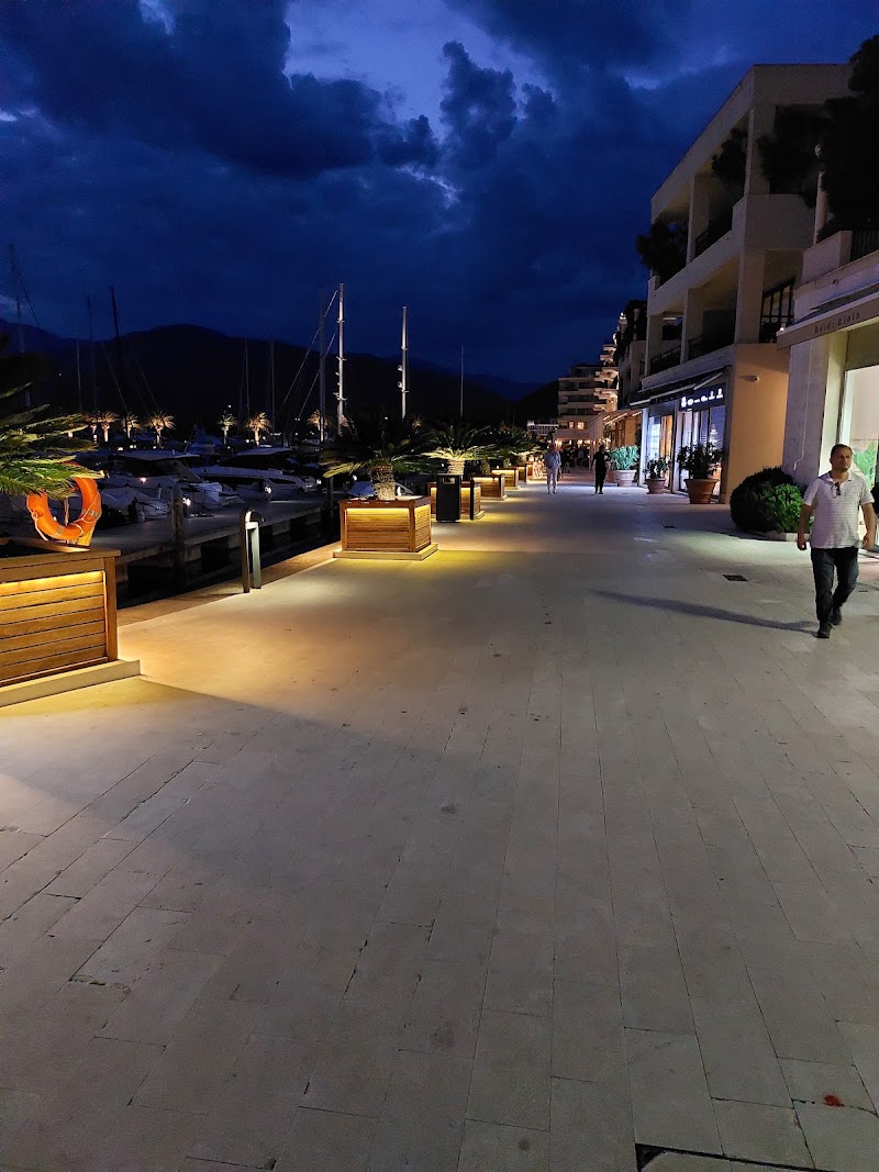 Tivat Beach Apartments - Tivat Beach Apartments, 15/1 Brijeg Gverovića, Tivat 85320, Montenegro