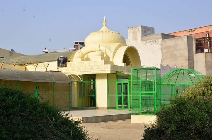 Seva Kunj, Vrindavan - Seva Kunj, Vrindavan, Kunj Gali, Near, Radha Vallabh Temple Rd, Gotam Nagar, Vrindavan, Uttar Pradesh 281121, India