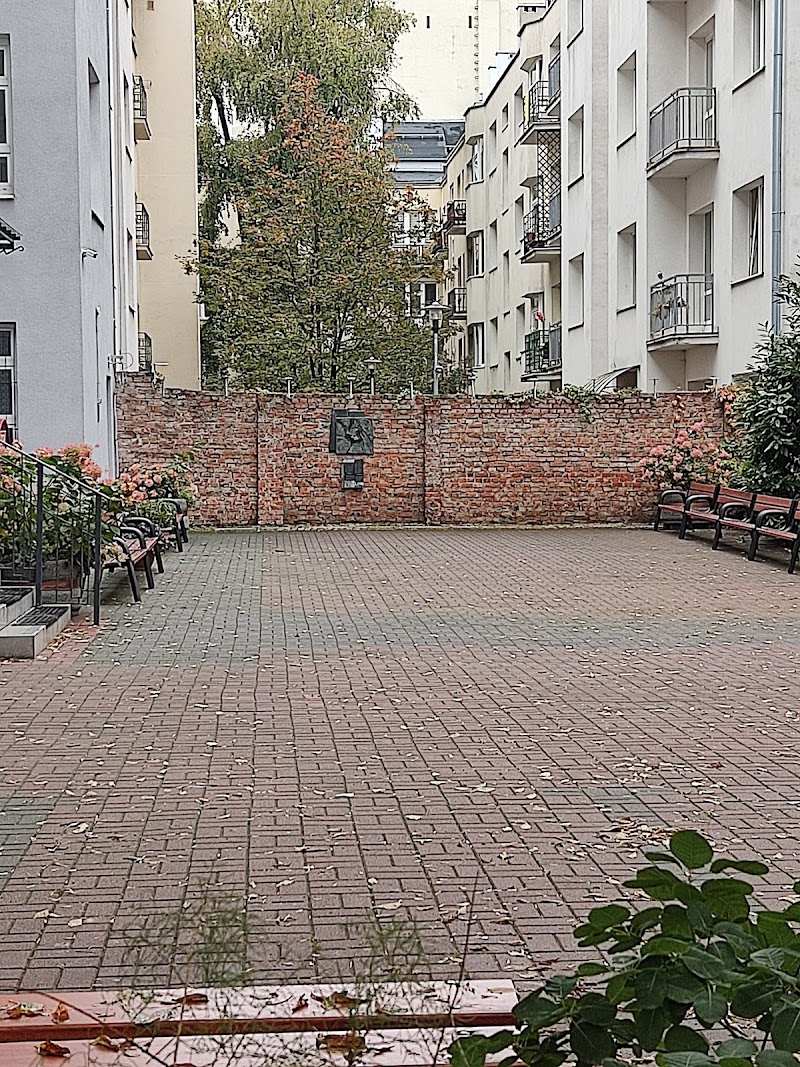 Fragment Of Ghetto Wall - Fragment Of Ghetto Wall, Sienna 55, 00-820 Warszawa, Poland