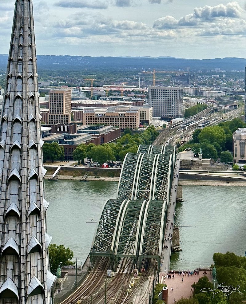 Hohenzollern Bridge - Hohenzollern Bridge, Hohenzollernbrücke, 50679 Köln, Germany
