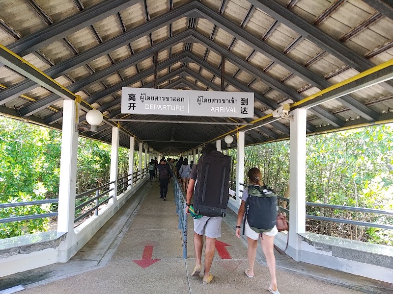 Krabi, Klong Jirad pier - Koh Phi Phi, Ao Tonsai pier - Krabi, Klong Jirad pier - Koh Phi Phi, Ao Tonsai pier, Thailand