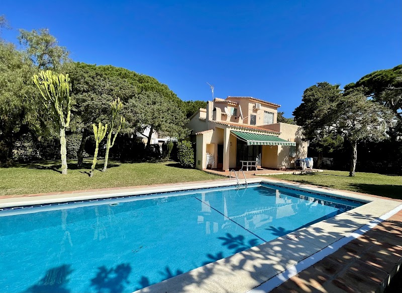 Marbella Villas - Marbella Villas Club Playa Real, Urb. Marbesa, km 193, 29604 Marbella, Málaga, Spain