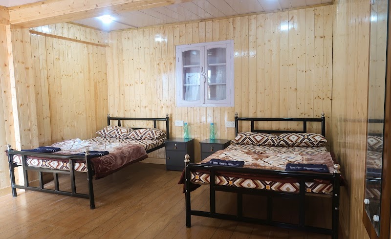 Yellow Moon Homestay - Yellow Moon Homestay Ninma, Bloomfield Rd, Busty, dali, Darjeeling, West Bengal 734102, India