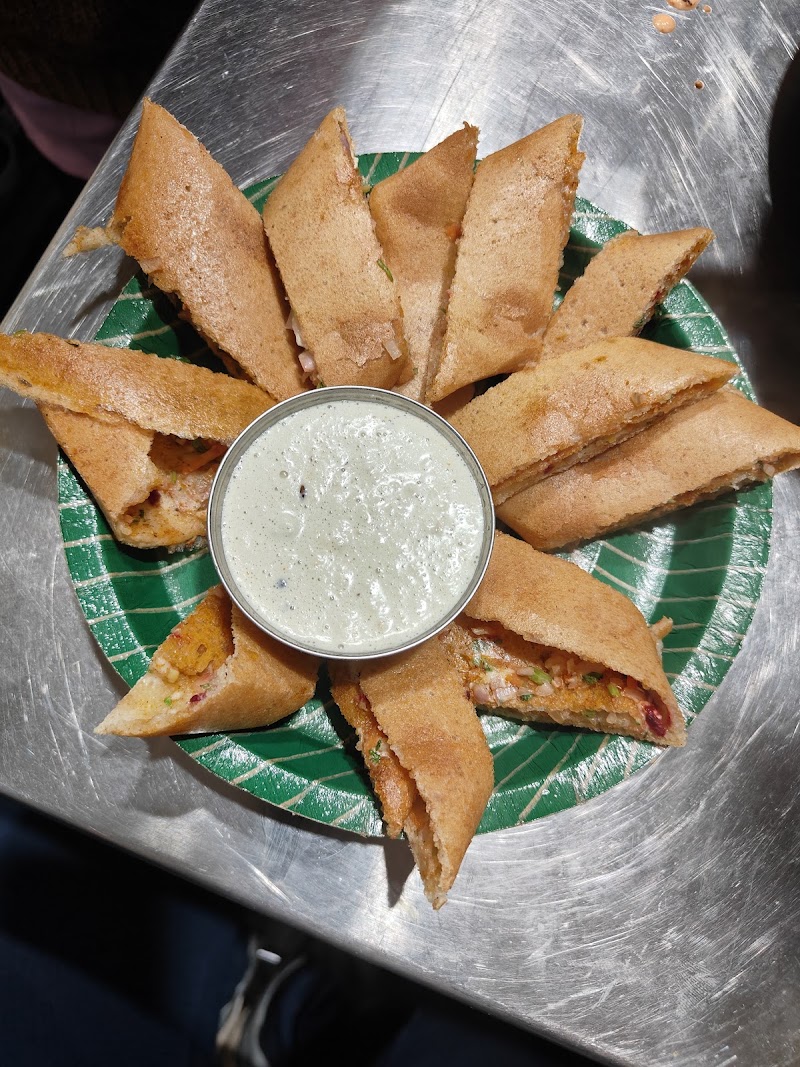 Shree Govinda Dosa & Chatneys - Shree Govinda Dosa & Chatneys Shop no 1, Main Rd, School Block, Block S1, Shakarpur, Delhi, 110092, India