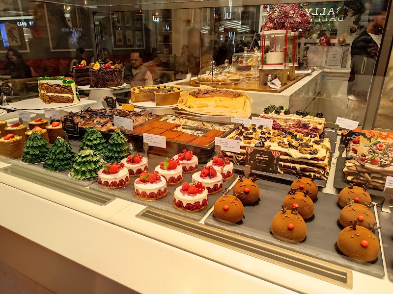 L'ETO - L'ETO, Mall of The Emirates - 783 Sheikh Zayed Rd - Al Barsha First - Al Barsha - Dubai - United Arab Emirates