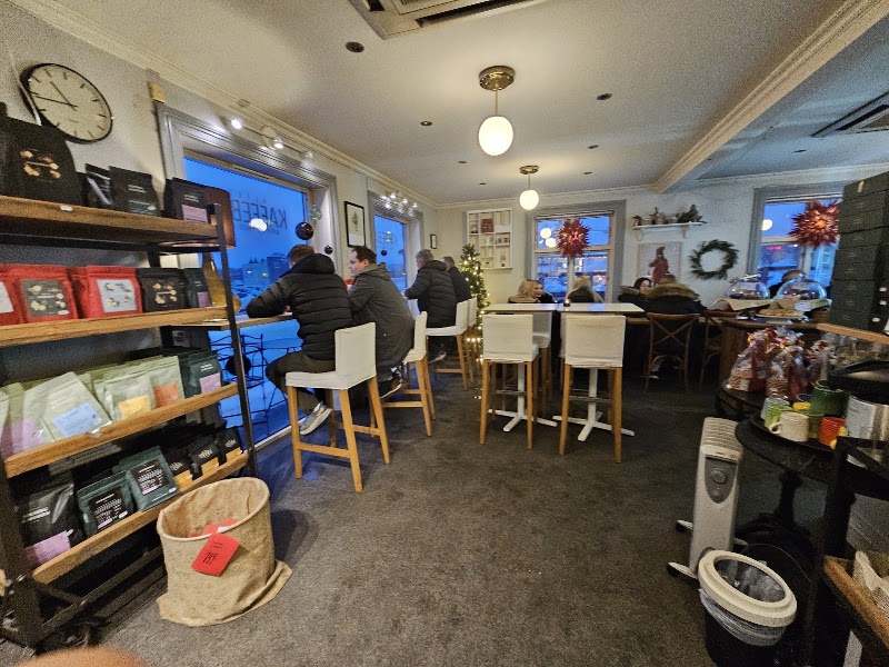 Huset Kafé - Huset Kafé, Idrettsgata 1, 8370 Leknes, Norway