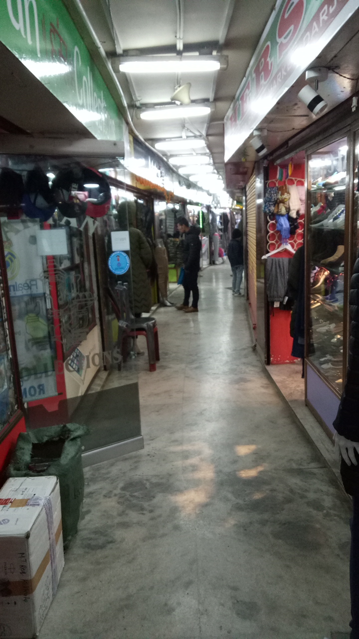 Dragon Market - Dragon Market 27R7+2X2, HD Lama Rd, Chauk Bazaar, Darjeeling, West Bengal 734101, India