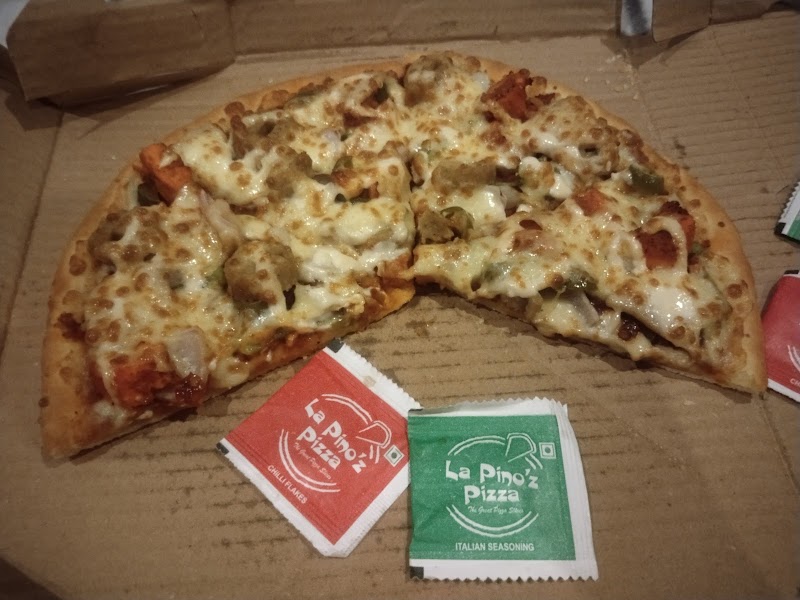 La Pino'z Pizza Central Plaza Mall Gurugram - La Pino'z Pizza Central Plaza Mall Gurugram, First Floor, Metro Station, F -10, near 53, 54, Parsvnath Exotica, DLF Phase 5, Sector 53, Gurugram, Haryana 122011, India