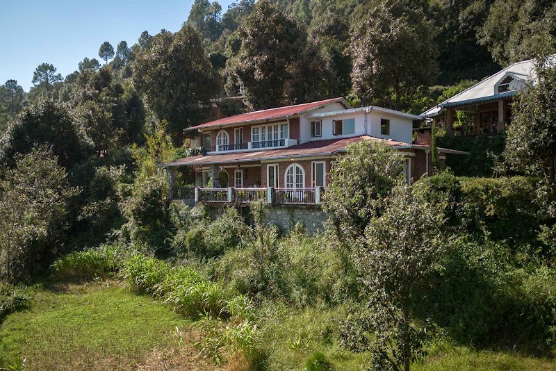 StayVista at The Verandah | 5 BHK Luxury Villa