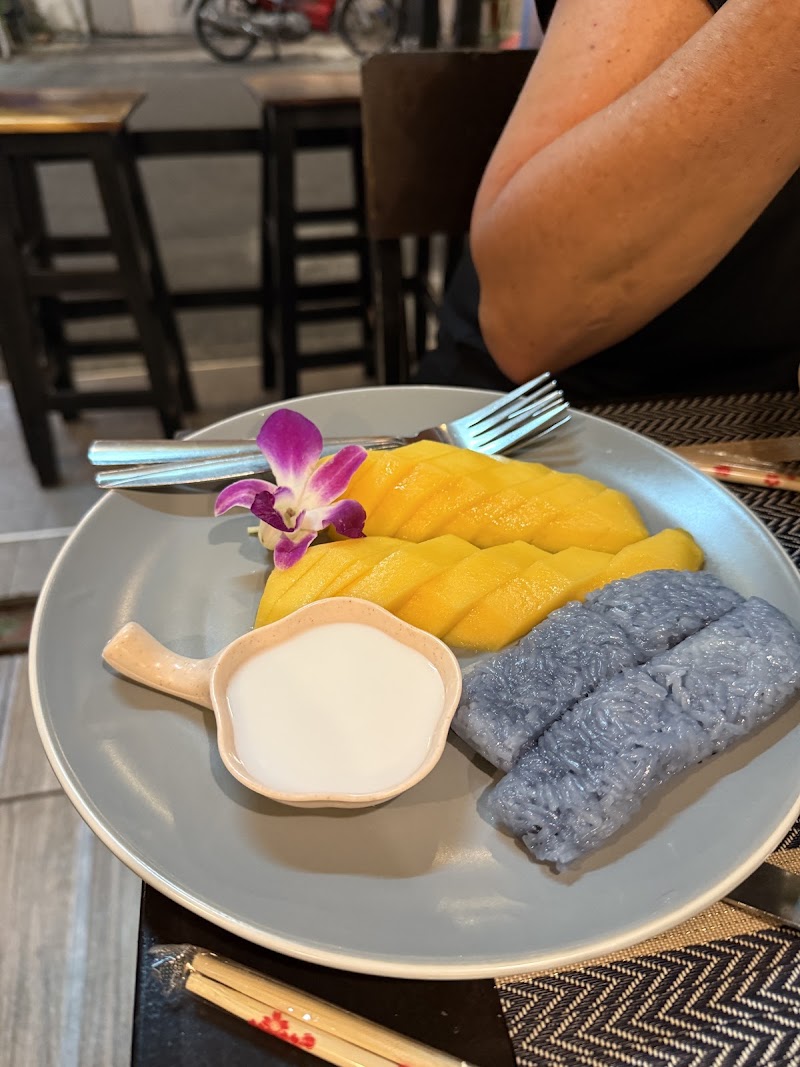 Suda - Thai & Vegetarian Restaurant - Suda - Thai & Vegetarian Restaurant Unit 14, Number, 360 Soi Samsen 4, Khwaeng Ban Phan Thom, Khet Phra Nakhon, Krung Thep Maha Nakhon 10200, Thailand