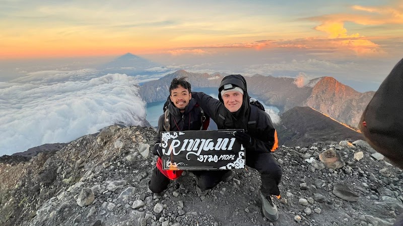 Adi Trekker Lombok, Mount Rinjani Trekking Tour Company With The Best Rinjani Trekking Guide in Lombok. - Adi Trekker Lombok, Mount Rinjani Trekking Tour Company With The Best Rinjani Trekking Guide in Lombok., Tumpang Sari, Senaru, Kec. Bayan, Kabupaten Lombok Utara, Nusa Tenggara Bar. 83354, Indonesia