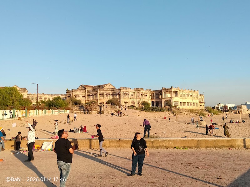 Huzoor Palace, Porbandar - Huzoor Palace, Porbandar, Near Chopati, Beach and Kankani Temple, Uttara Rd, GEB Colony, Porbandar, Gujarat 360575, India