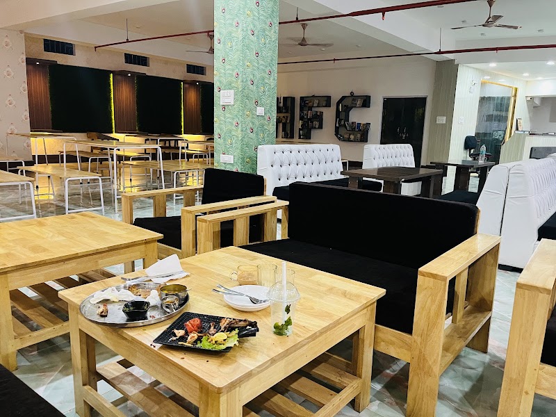 Bantawa Family Restaurant - Bantawa Family Restaurant DHM MALL, N S ROAD Top floor, Reliance SMART, Jaigaon, West Bengal 736182, India