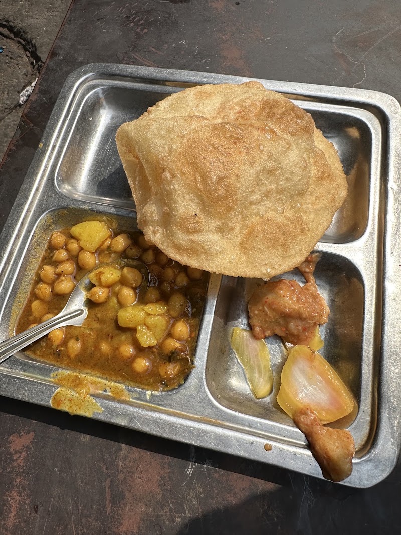 Amritsari Special Puri Channa - Amritsari Special Puri Channa Golden Temple Out Rd, Chowk Regent Cinema, Katra Sher Singh, Katra Ahluwalia, Amritsar, Punjab 143001, India