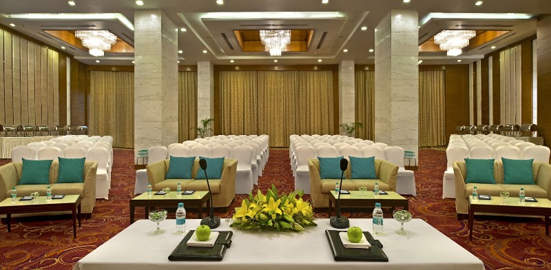Golden Tulip Lucknow - Golden Tulip Lucknow 6, Station Rd, Udaiganj, Husainganj, Lucknow, Uttar Pradesh 226001, India
