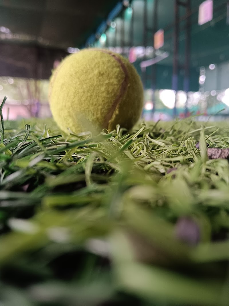 V4 Sports Arena - V4 Sports Arena Yashwant Smruti, ANAND NAGAR BARKHA CO-OPERATIVE GROUP HOUSING SOCIETY, Bhandup Village Rd, opp. Usha Nagar, Usha Nagar, Bhandup West, Mumbai, Maharashtra 400078, India