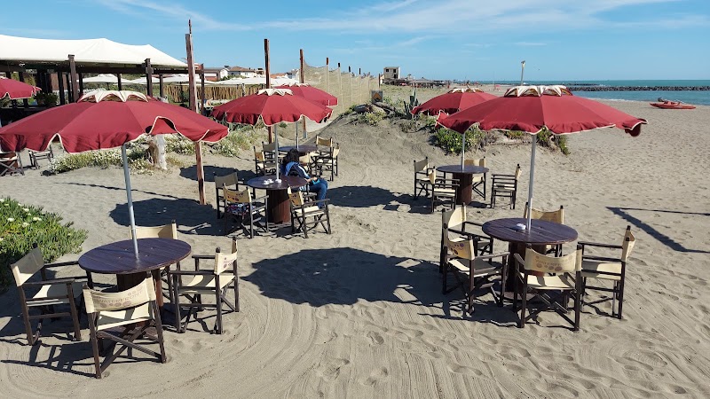 Waterfront Beach - Waterfront Beach, Lungomare Gioacchino Rossini, 00054 Fiumicino RM, Italy