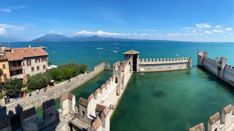 Castello Scaligero di Sirmione - Castello Scaligero di Sirmione P.za Castello, 34, 25019 Sirmione BS, Italy