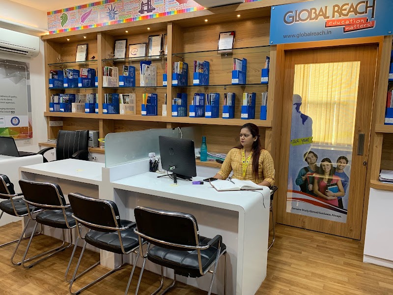 Global Reach Raipur - Global Reach Raipur, Office 513, Magneto Mall, Great Eastern Rd, Jivan Vihar, Labhandih, Raipur, Chhattisgarh 492001, India