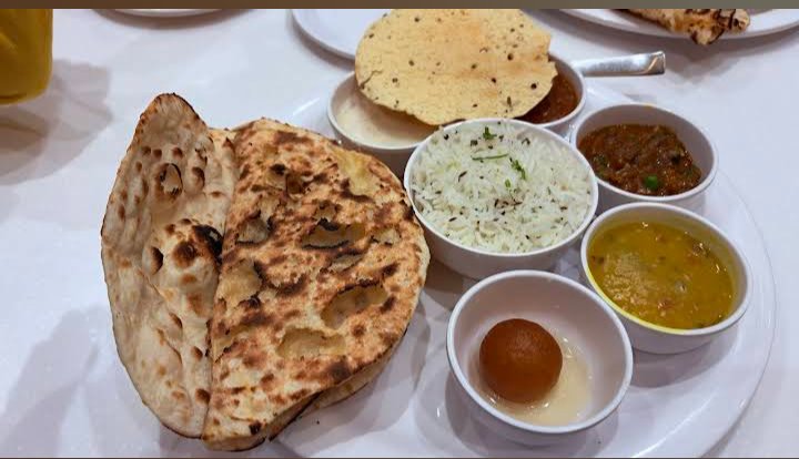 Ram Krishna Veg Restaurant & Banquet - Ram Krishna Veg Restaurant & Banquet Mumbai - Satara Hwy, opp. Univarsal company, Shivare, Maharashtra 412205, India