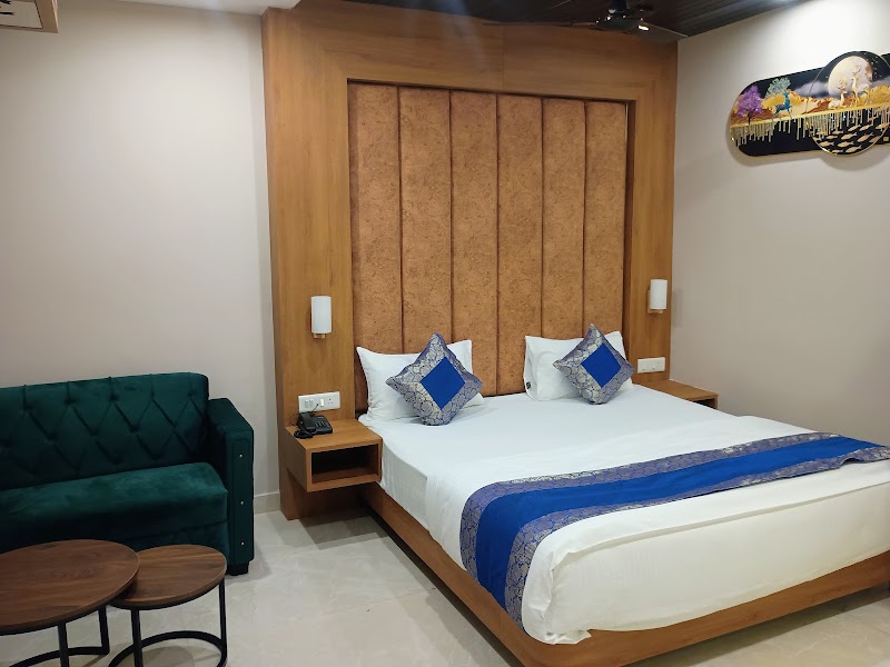 Hotel Namami Gange - Hotel Namami Gange B-6/66, Harishchandra Ghat Rd, Bangali Tola, Varanasi, Uttar Pradesh 221001, India