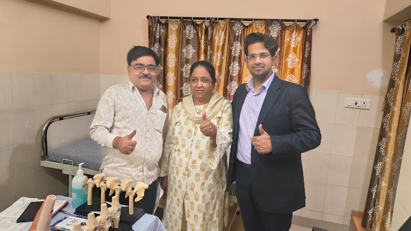 Dr. Ankur Singhal | Robotic knee surgery in Bhilai | Orthopedic Surgeon in Bhilai