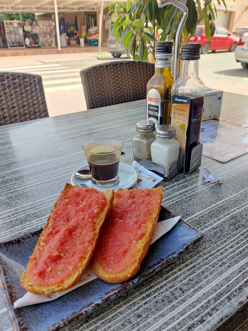 Cafetería S'Ancora - Cafetería S'Ancora, Carrer Velázquez, 4, 07820 Sant Antoni de Portmany, Illes Balears, Spain