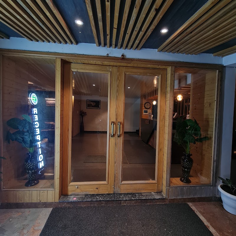 KMVN TRH - KMVN TRH Thandi Rd, Tallital, Nainital, Uttarakhand 263001, India
