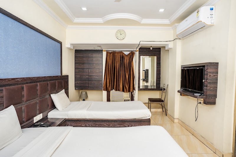 Hotel Sun-Om @ Raipur Railway Station - Hotel Sun-Om @ Raipur Railway Station, Station Chowk, Narmada Para, Balaji Nagar, Raipur, Chhattisgarh 492009, India