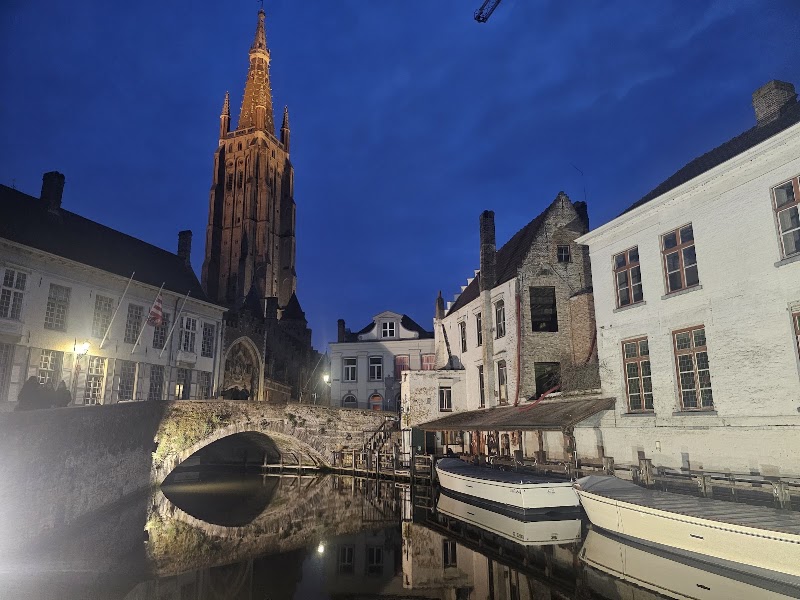 Legends - Legends, Markt 1, 8000 Brugge, Belgium