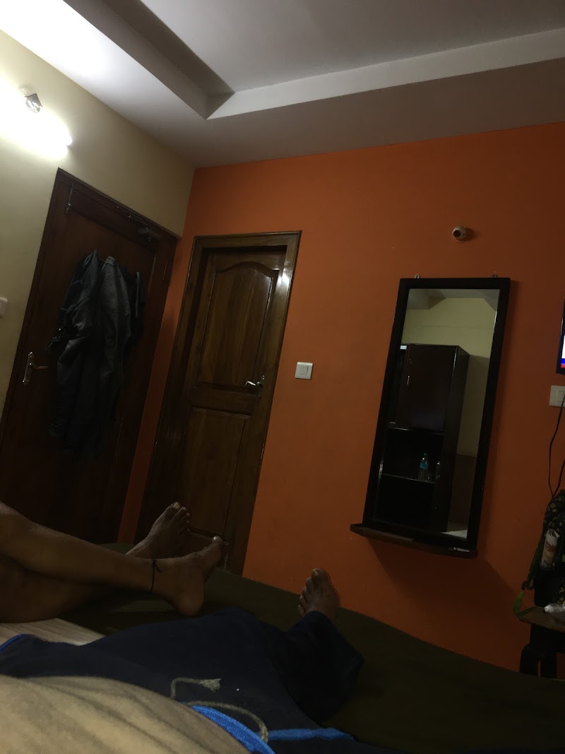 Srinivasa Residency - Srinivasa Residency P8G5+4CM, Telugu Talli Flyover, Near Aslimetta, Jagadamba Junction, Visakhapatnam, Andhra Pradesh 530016, India