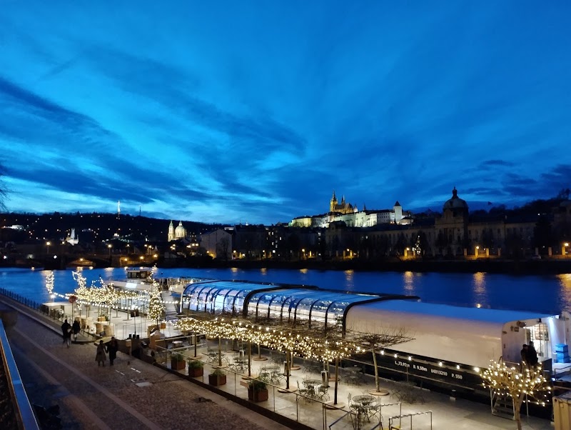 Přístaviště u Čechova mostu - Přístaviště u Čechova mostu, Dvořákovo nábř., Staré Město, 110 00 Praha-Praha 1, Czechia