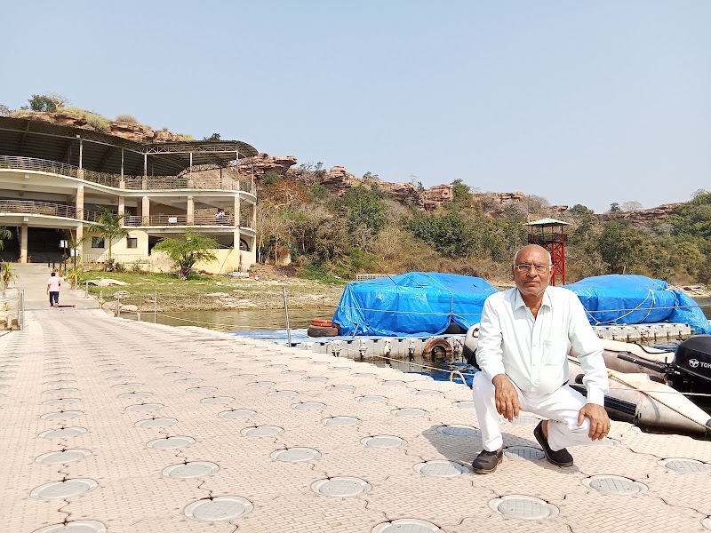 Gandhi Sagar Hydel Power Station - Gandhi Sagar Hydel Power Station, Pratap Sagar, PH23+FGQ, Rana, Karanpura Block, Madhya Pradesh 458771, India