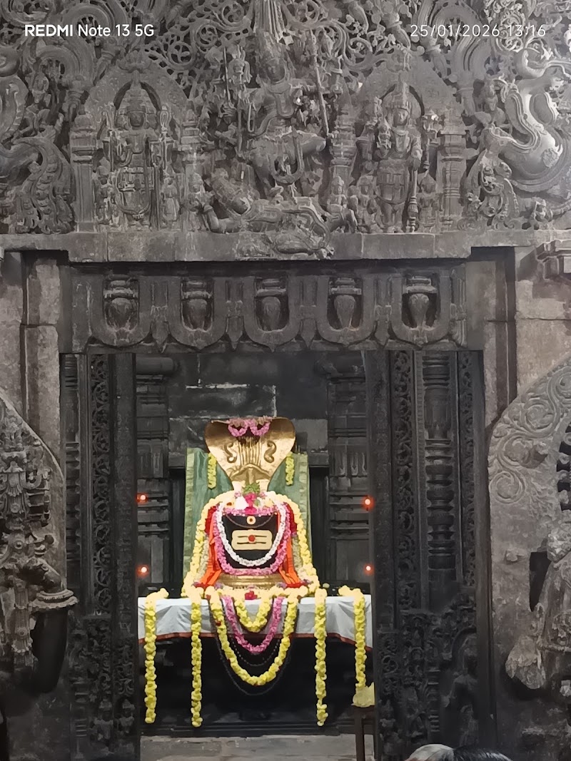 Shri Kedareshwara Swamy Temple - Shri Kedareshwara Swamy Temple, 6X5V+HXJ, Kedareshwara Temple Rd, Halebeedu, Karnataka 573121, India