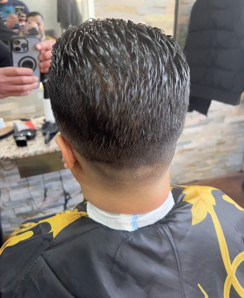 Haute Coiffure Hatim Kapsalon - Haute Coiffure Hatim Kapsalon, Adrianastraat 4, 3014 XL Rotterdam, Netherlands