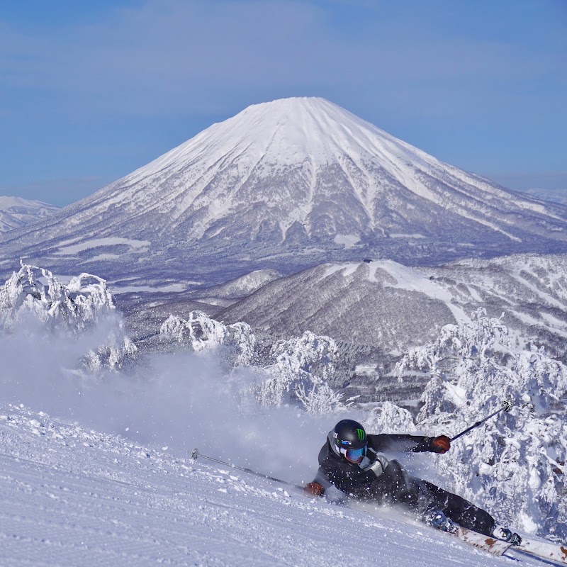 EZO SNOWSPORTS - EZO SNOWSPORTS 659-3 Izumikawa, Rusutsu, Abuta District, Hokkaido 048-1711, Japan