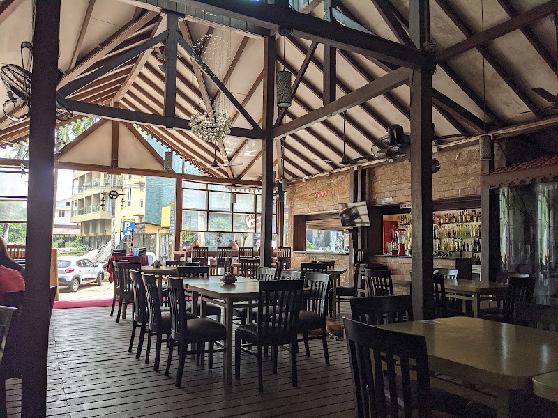 De Candolim Deck Restaurant & Bar