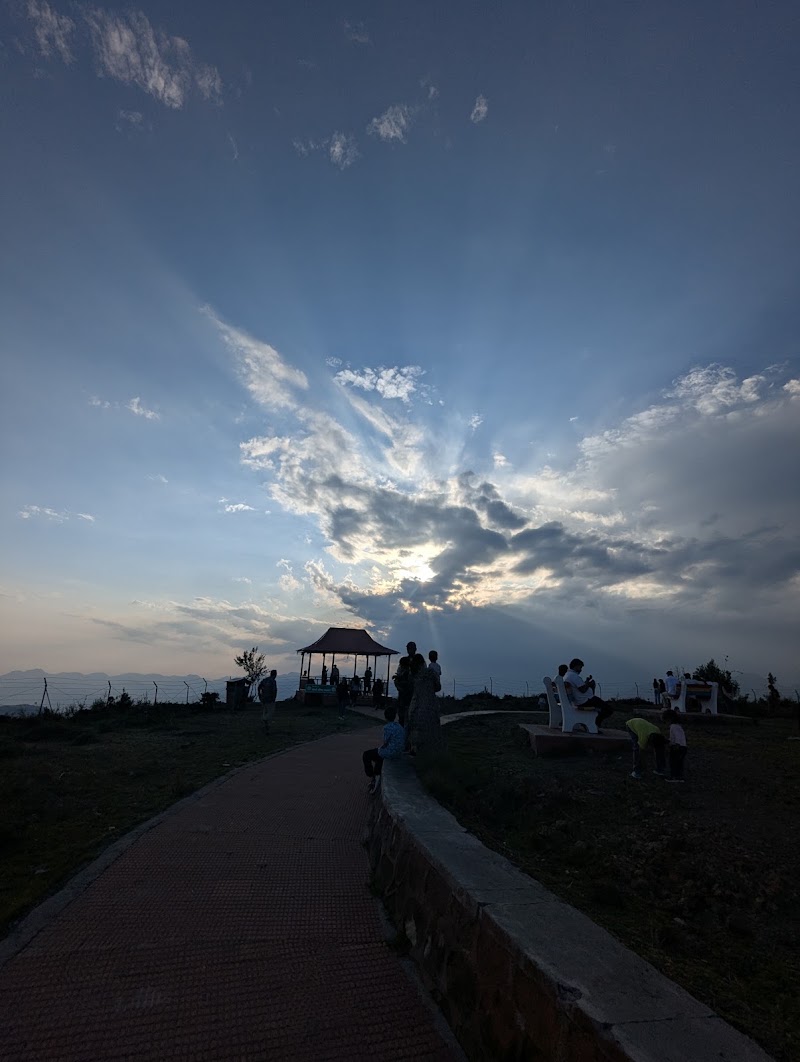 Chirmiri Sunrise And Sunset Point - Chirmiri Sunrise And Sunset Point, MV9M+Q5F, Thana, Uttarakhand 248123, India