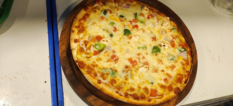 Cafe Indian Roots - Cafe Indian Roots Ambience Island, DLF Phase 3, Sector 24, Gurugram, Haryana 122010, India