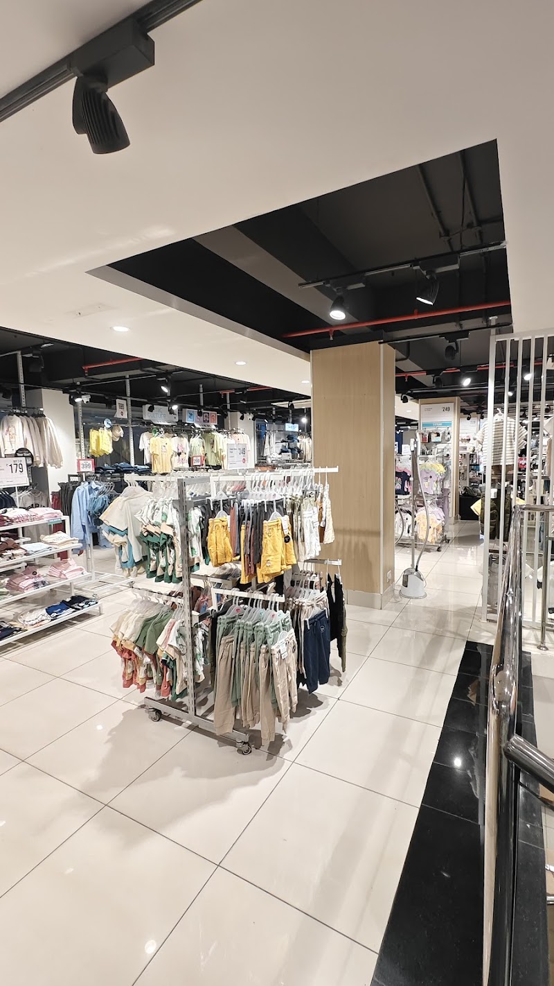 Max - Max No 33/1378/11, Ground Floor, D Mall, Chemmanthoor, Punalur, Kerala 691305, India