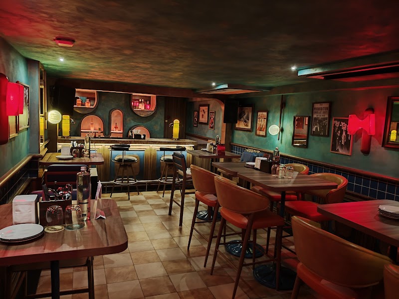 Cahoots Bangalore - Cahoots Bangalore Ground Floor, No 48/1, Brigade Rd, near McDonald's, Shanthala Nagar, Ashok Nagar, Bengaluru, Karnataka 560001, India