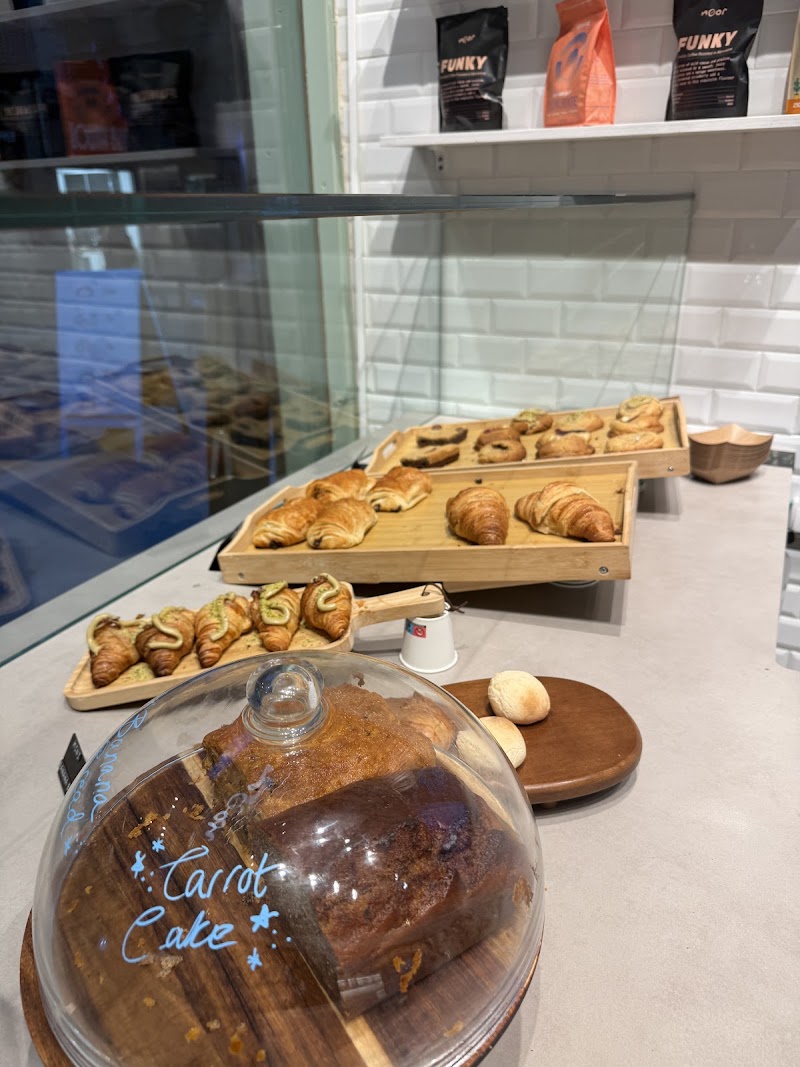 Noor | Specialty Coffee - Noor | Specialty Coffee Plaça de la Llana, 16, Ciutat Vella, 08003 Barcelona, Spain