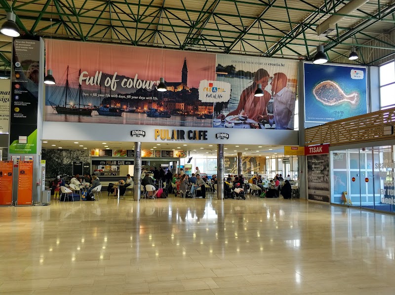 Pula Airport - Pula Airport, Ližnjan, Valtursko polje 210, 52100, Pula, Croatia