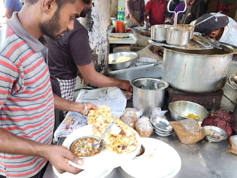 Ashok Kumar Kulche Wala - Ashok Kumar Kulche Wala, Shop No. 68, 69, Market, Near Park, Gumtala Sub Urban, A - Block, Ranjit Avenue, Amritsar, Punjab 143001, India