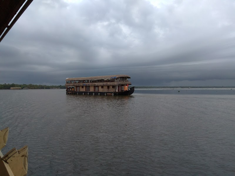 Alleppey boat cruise starting point - Alleppey boat cruise starting point, jetty road, near Punnamada, Punnamada, jetty, Alappuzha, Aryad South, Kerala 688006, India