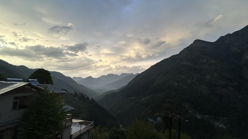 Hill View Homestay - Hill View Homestay, village Bharthidhar p.o. Tandi, Teh. Banjar, District. Kullu, Pin Code 175123, Bini, Himachal Pradesh 175123, India