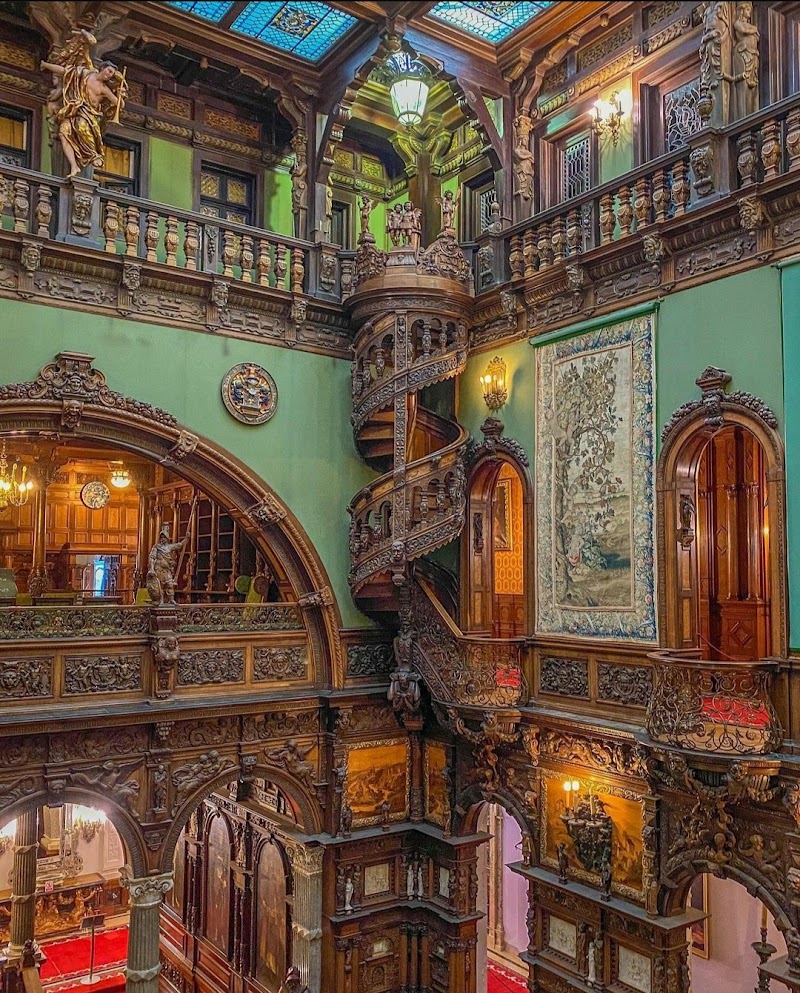 Peleș Castle - Peleș Castle, Aleea Peleșului 2, 106100 Sinaia, Romania