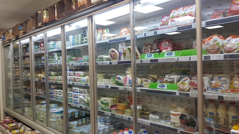 Olcay Süpermarket Şarküteri Manav - Olcay Süpermarket Şarküteri Manav, Koşuyolu, Koşuyolu Cd. No:160 D:162, 34718 Kadıköy/İstanbul, Türkiye